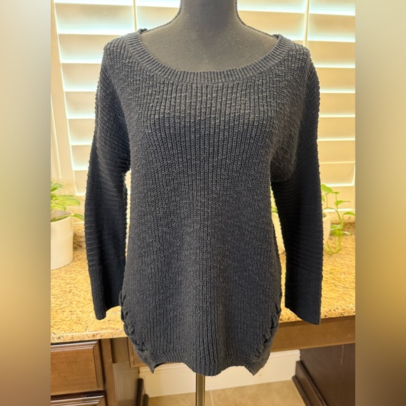 Express Sweaters - Express black knit sweater 🖤 size small